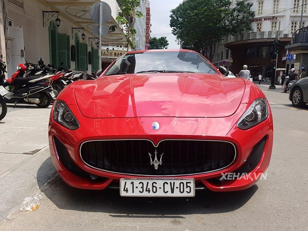 TP.HCM: Maserati GranTurismo Sport đỏ rực xuống phố 