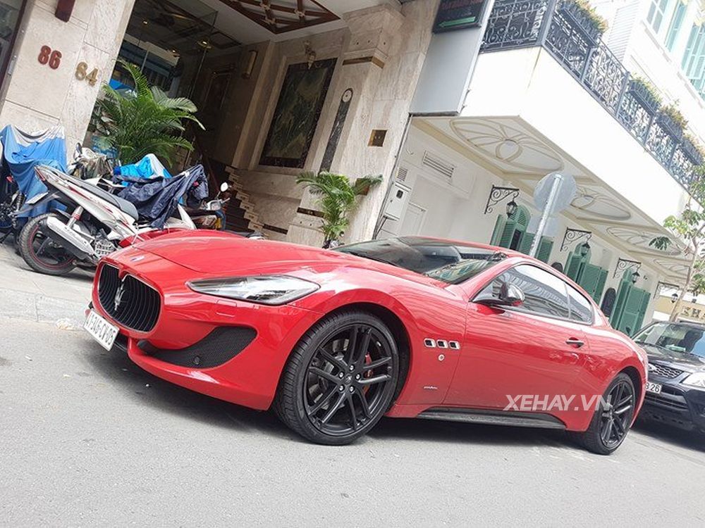 TP.HCM: Maserati GranTurismo Sport đỏ rực xuống phố 