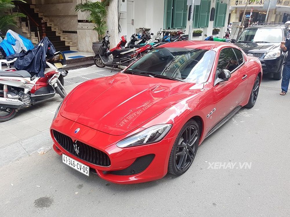 TP.HCM: Maserati GranTurismo Sport đỏ rực xuống phố 