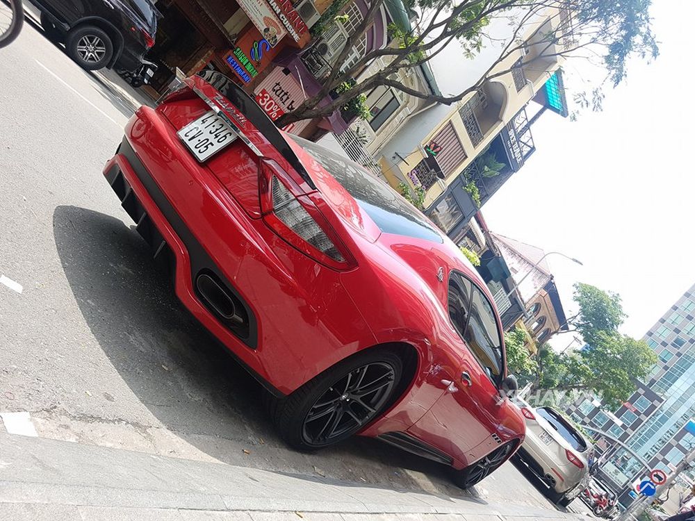 TP.HCM: Maserati GranTurismo Sport đỏ rực xuống phố 