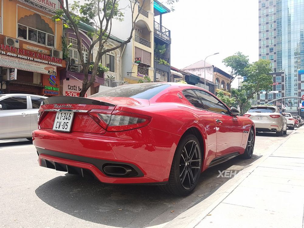 TP.HCM: Maserati GranTurismo Sport đỏ rực xuống phố 