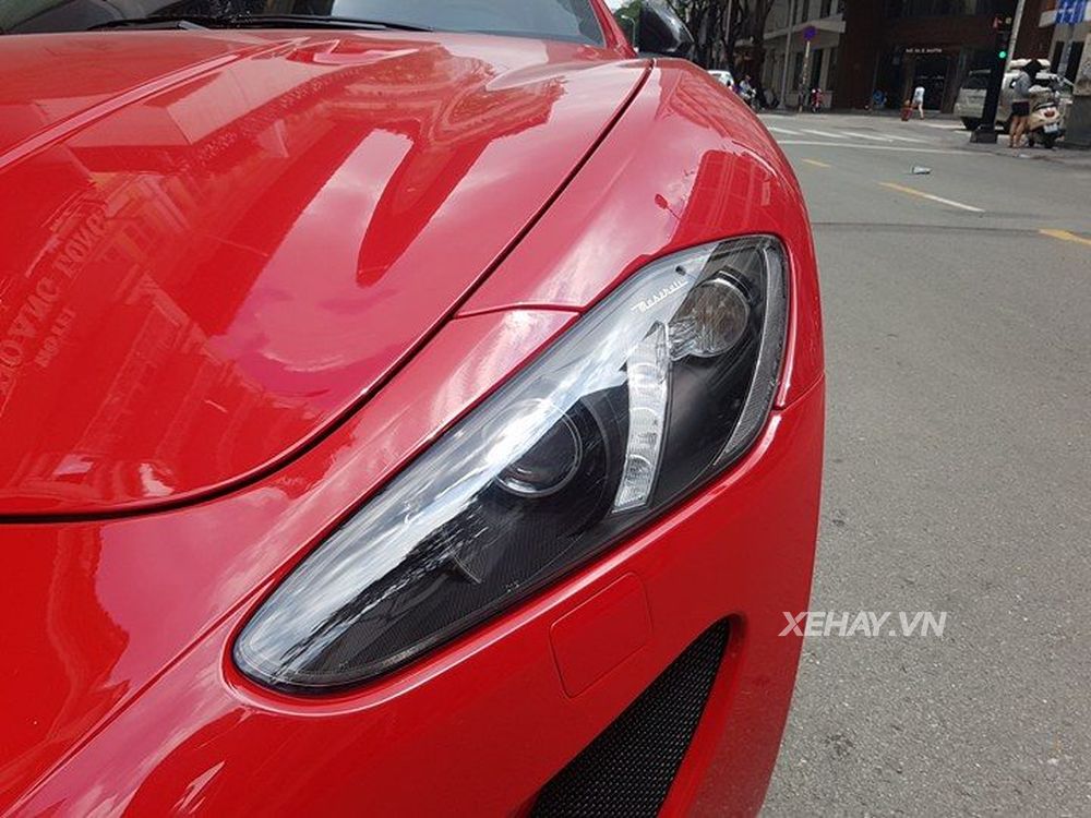 TP.HCM: Maserati GranTurismo Sport đỏ rực xuống phố 