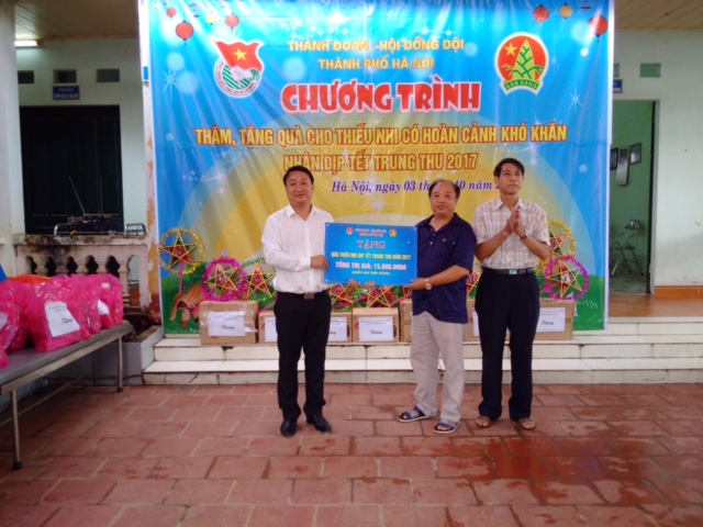 Món quà Trung thu ý nghĩa của Tuổi trẻ Thủ đô