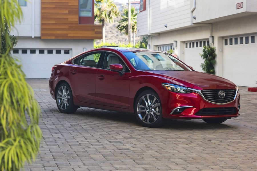 Cạnh tranh trực tiếp với Accord 2018, Mazda6 mới có giá chỉ từ 499 triệu VNĐ