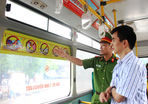 Hà Nội thí điểm tuyên truyền phòng cháy, chữa cháy trên xe buýt