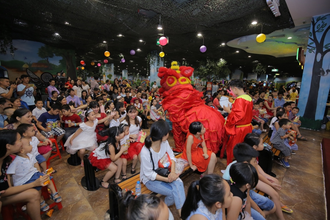 Vinpearl Land Times City dành tặng cho bé mùa trung thu đáng nhớ