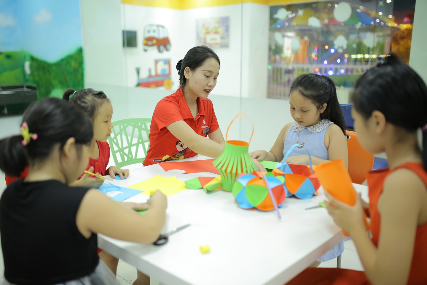 Vinpearl Land Times City dành tặng cho bé mùa trung thu đáng nhớ