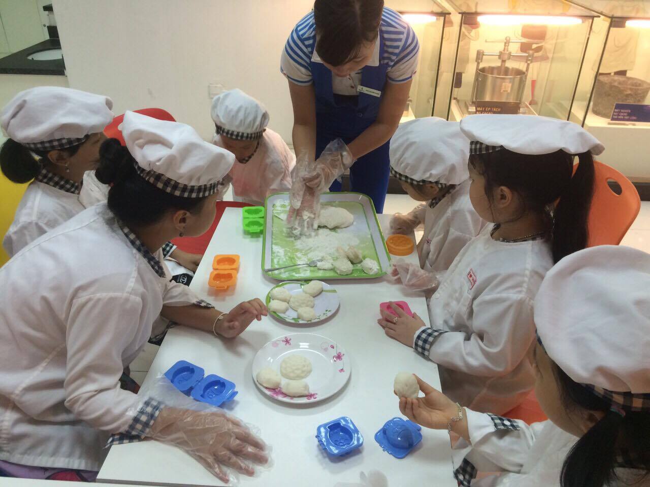 Vinpearl Land Times City dành tặng cho bé mùa trung thu đáng nhớ