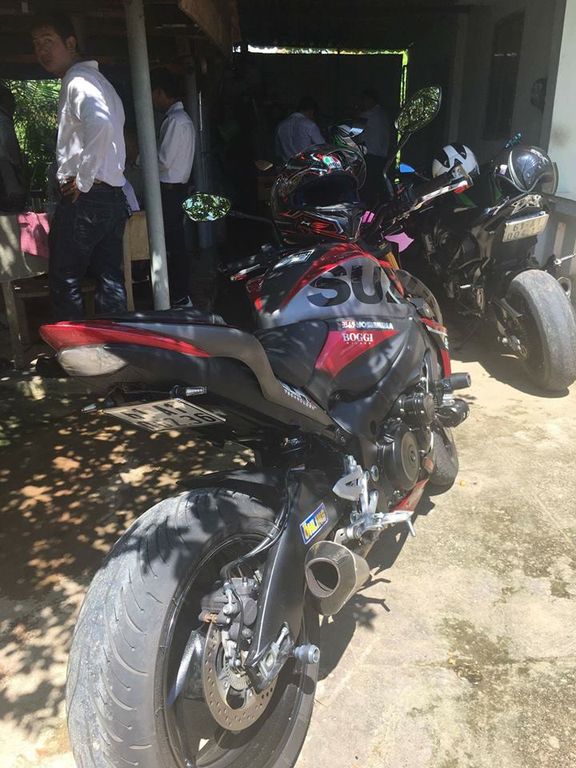 Dàn xe siêu sang biển 