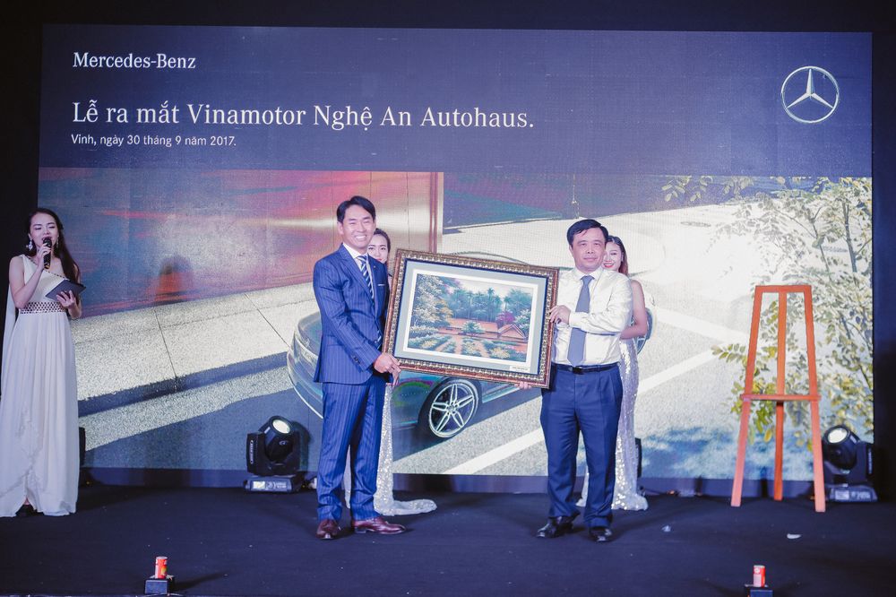 Vinamotor Nghệ An trở thành đối tác phân phối của Mercedes-Benz Việt Nam tại Bắc Trung Bộ
