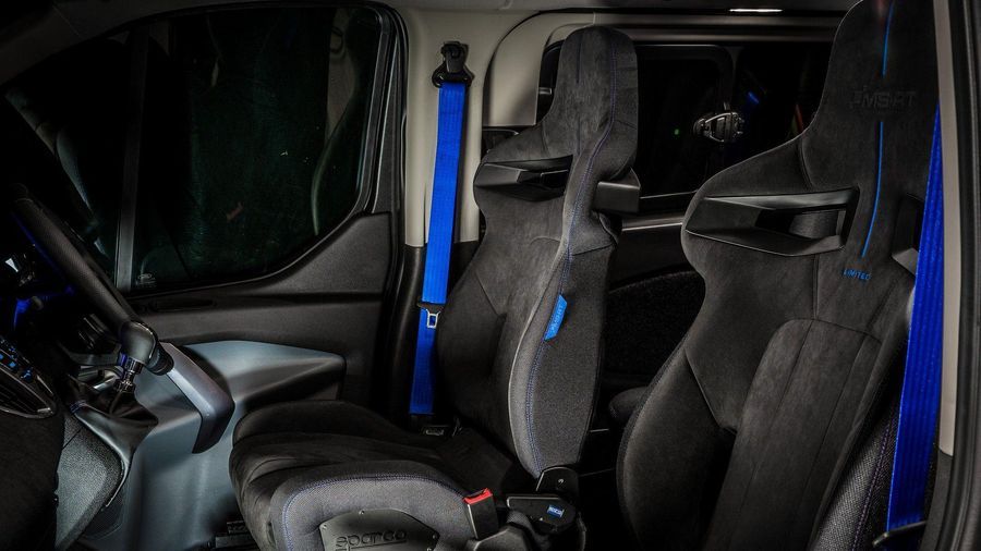 Ford Transit phiên bản giới hạn mạnh mẽ hơn với 208 mã lực và 486Nm