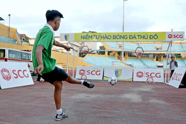 CLB bóng đá Hà Nội chào đón người hâm mộ trở lại sân nhà với diện mạo hoàn toàn mới