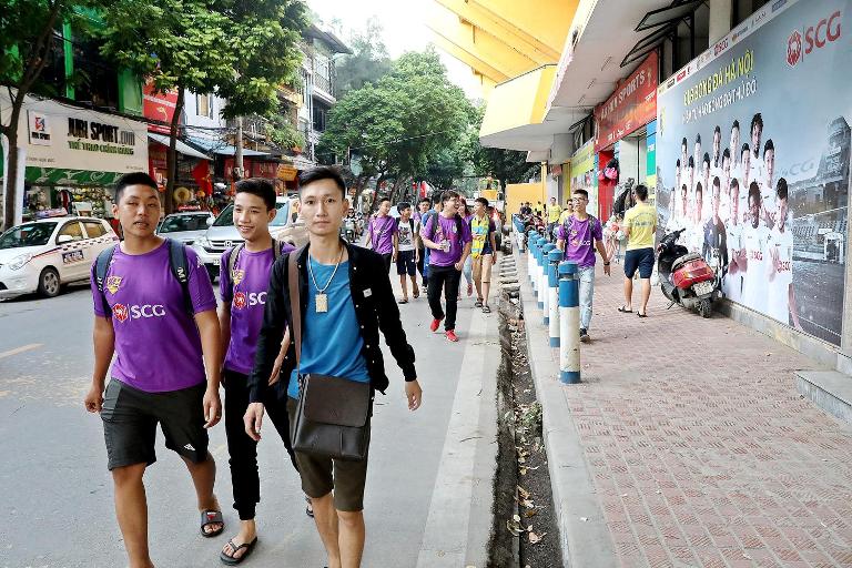 CLB bóng đá Hà Nội chào đón người hâm mộ trở lại sân nhà với diện mạo hoàn toàn mới