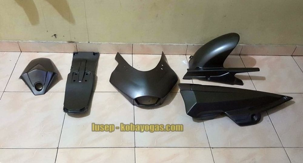 Chiêm ngưỡng bản độ Suzuki GSX-R150 body kit Black Bird cực độc