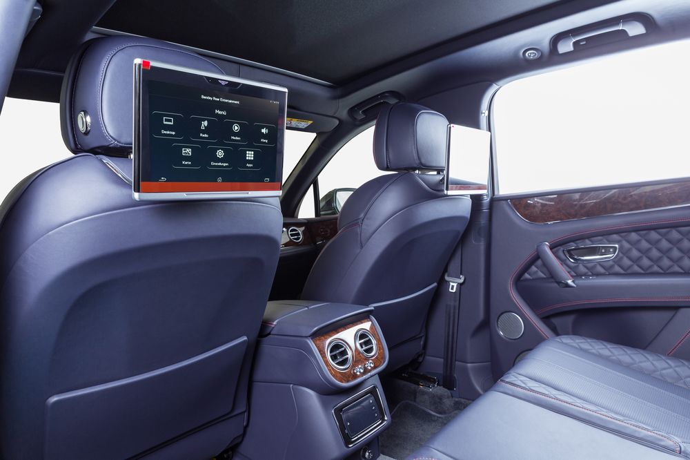 Cận cảnh Bentley Bentayga W12 Bespoke duy nhất tại Việt Nam