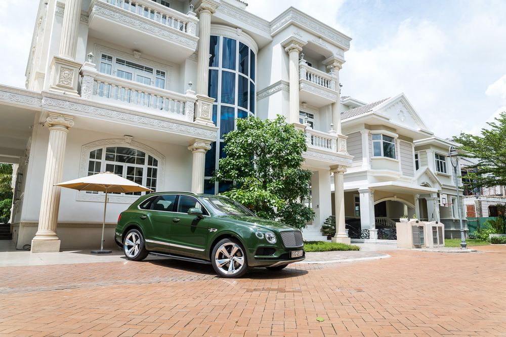 Cận cảnh Bentley Bentayga W12 Bespoke duy nhất tại Việt Nam