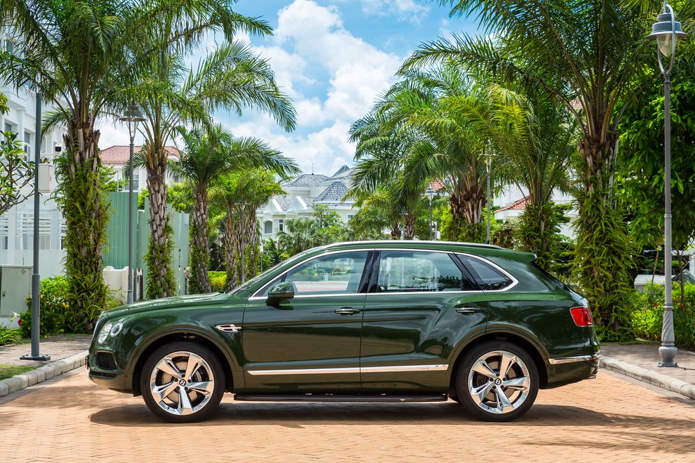 Cận cảnh Bentley Bentayga W12 Bespoke duy nhất tại Việt Nam