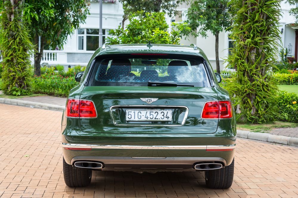 Cận cảnh Bentley Bentayga W12 Bespoke duy nhất tại Việt Nam