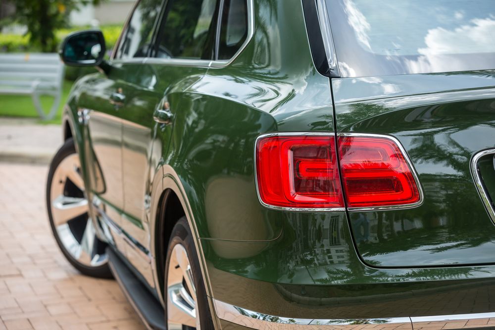 Cận cảnh Bentley Bentayga W12 Bespoke duy nhất tại Việt Nam