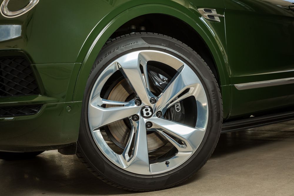 Cận cảnh Bentley Bentayga W12 Bespoke duy nhất tại Việt Nam