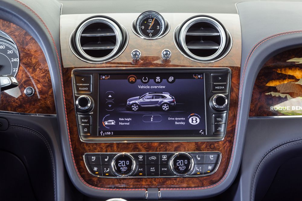 Cận cảnh Bentley Bentayga W12 Bespoke duy nhất tại Việt Nam