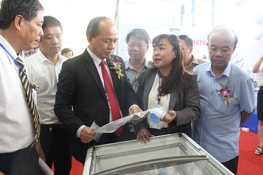 Khai mạc Hội chợ cá tra và các sản phẩm thủy sản đầu tiên tại Hà Nội