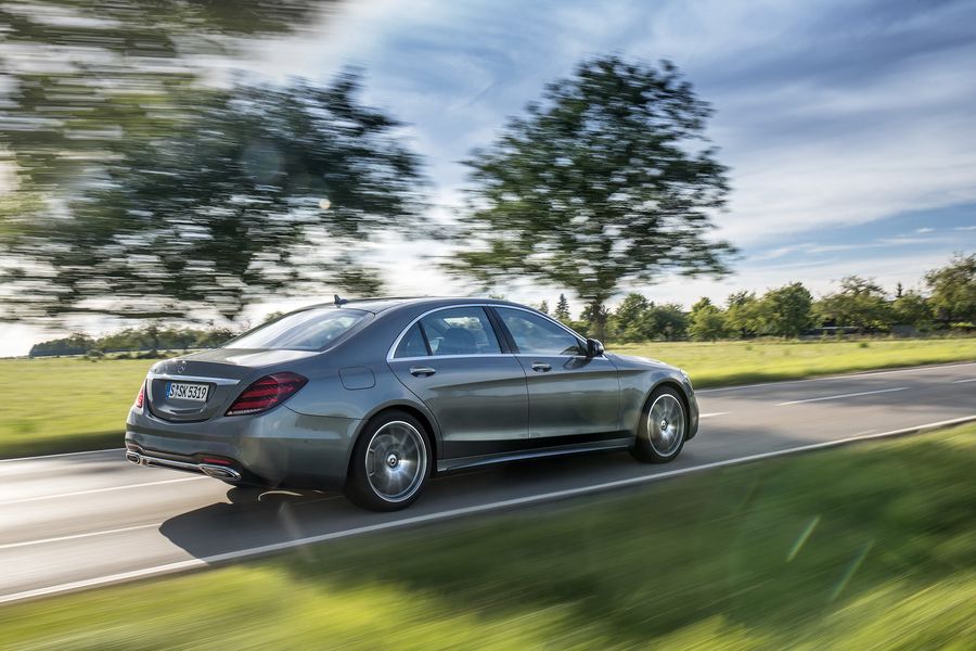 Mercedes-Benz S-Class 2018 có giá chỉ từ 2 tỷ VNĐ - rẻ hơn, nhiều nâng cấp hơn