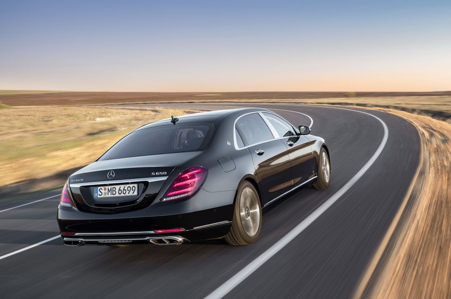 Mercedes-Benz S-Class 2018 có giá chỉ từ 2 tỷ VNĐ - rẻ hơn, nhiều nâng cấp hơn