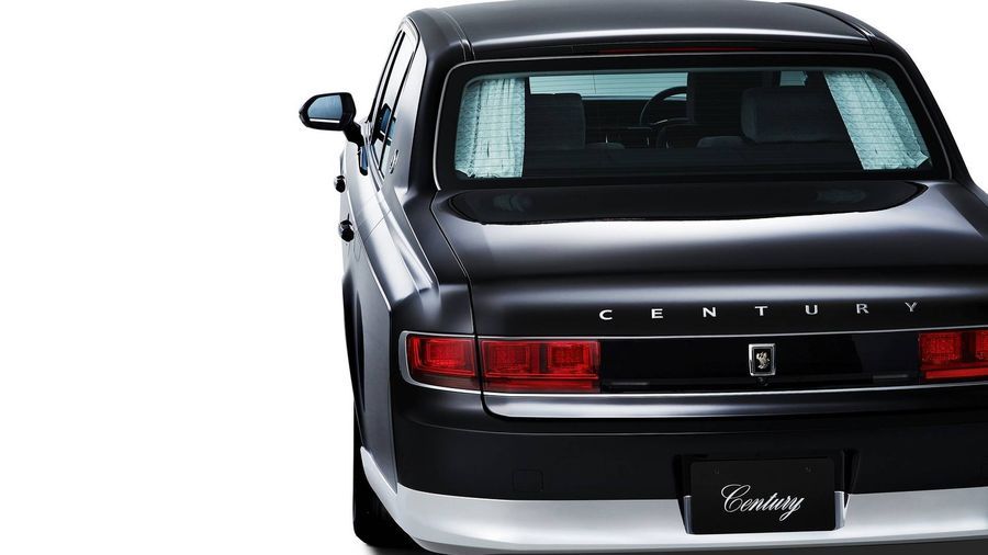 Toyota Century 2018 vẫn giữ phong cách cổ điển và tăng tính sang trọng