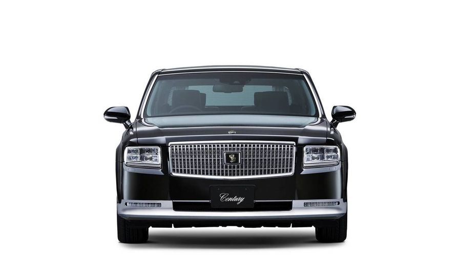 Toyota Century 2018 vẫn giữ phong cách cổ điển và tăng tính sang trọng