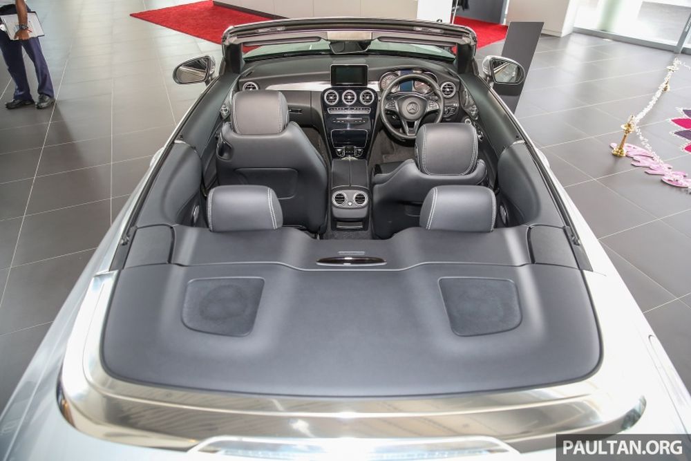 Mercedes-Benz C200 Cabriolet 2017 chuẩn bị cập bến Việt Nam với giá 2,8 tỷ đồng
