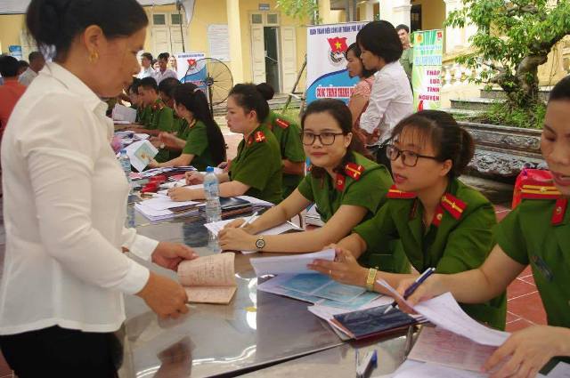 Đoàn Thanh niên CATP Hà Nội “Thắp lửa tình nguyện - Vì nhân dân phục vụ”