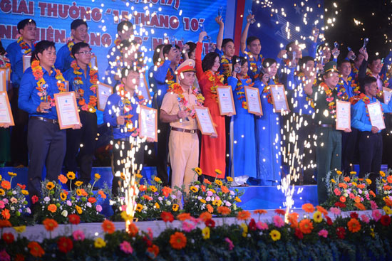 Vinh danh những thanh niên sống đẹp, cán bộ Hội tiêu biểu