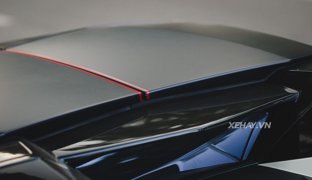 Siêu phẩm Lamborghini Aventador Roadster thứ hai tại Hà Nội tái xuất với dàn áo mới
