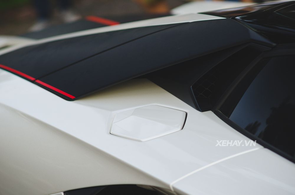 Siêu phẩm Lamborghini Aventador Roadster thứ hai tại Hà Nội tái xuất với dàn áo mới