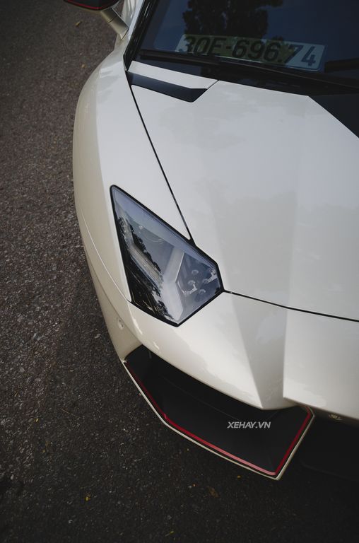Siêu phẩm Lamborghini Aventador Roadster thứ hai tại Hà Nội tái xuất với dàn áo mới