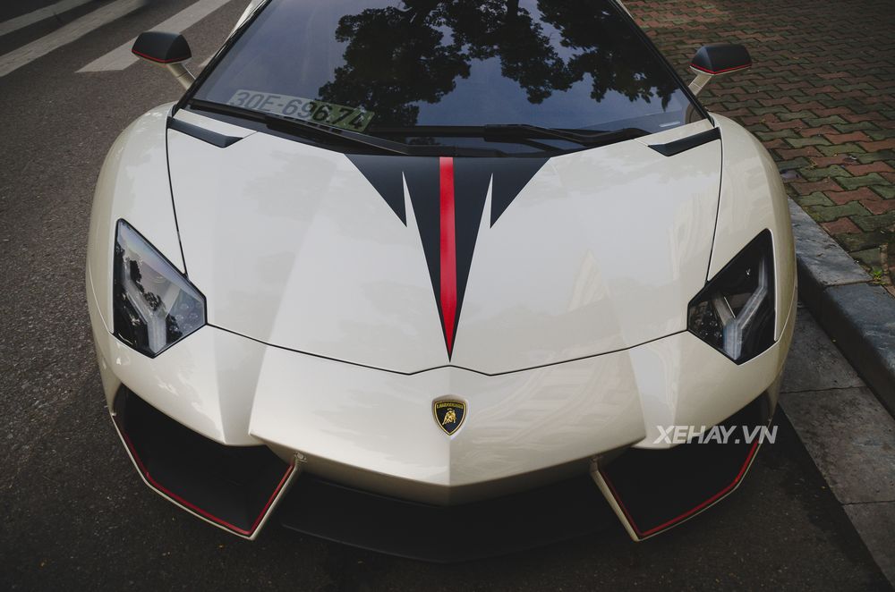 Siêu phẩm Lamborghini Aventador Roadster thứ hai tại Hà Nội tái xuất với dàn áo mới