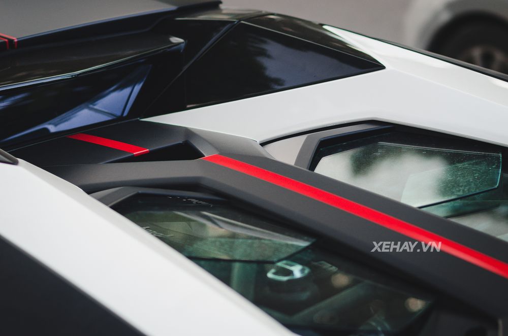Siêu phẩm Lamborghini Aventador Roadster thứ hai tại Hà Nội tái xuất với dàn áo mới