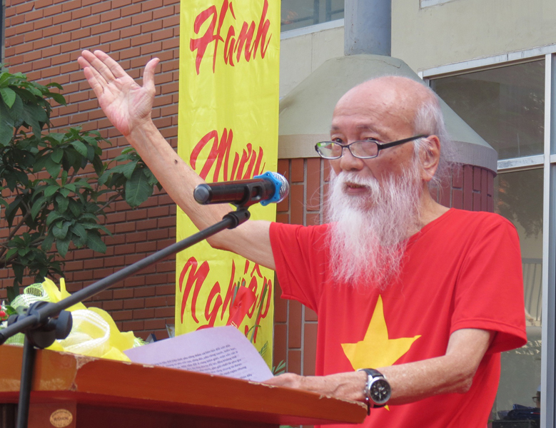 Phút cuối của thầy Văn Như Cương: “Ông cứ nhẹ nhàng và ra đi như vậy”