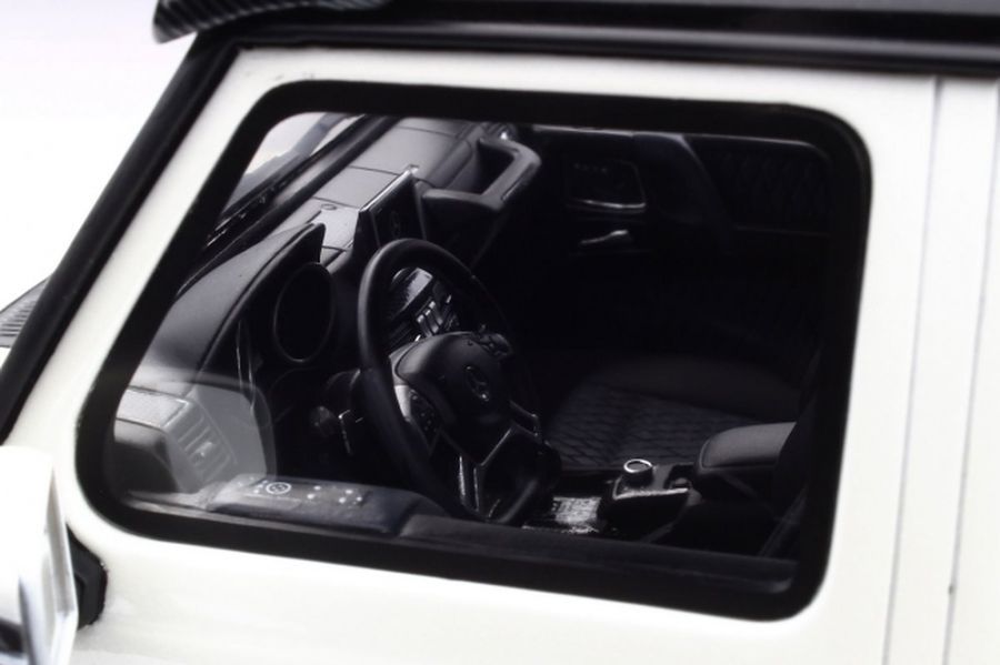 Sở hữu Mercedes-Benz G500 4x4² với giá chỉ khoảng 99,9 Euro