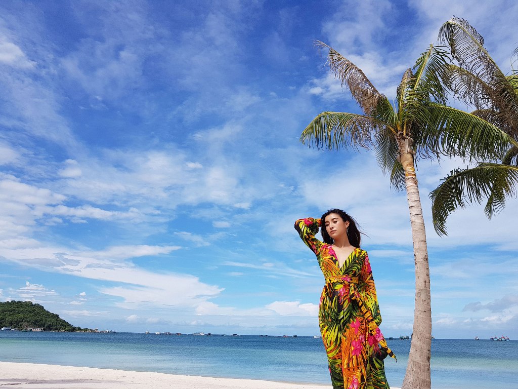 Tiêu Châu Như Quỳnh ra mắt MV độc lạ được quay hoàn toàn bằng điện thoại di động