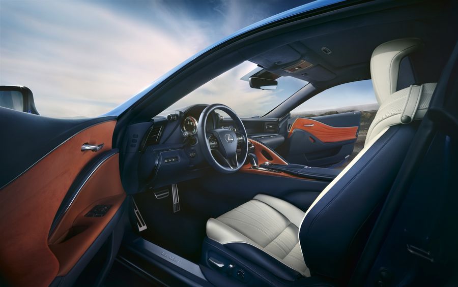 Lexus mất 15 năm nghiên cứu màu sơn Structural Blue được áp dụng trên LC 500