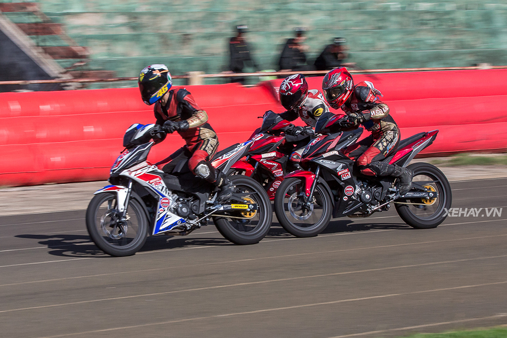 Khán giả Tuy Hòa cháy hết mình cùng Honda Vietnam Racing Cup chặng 4