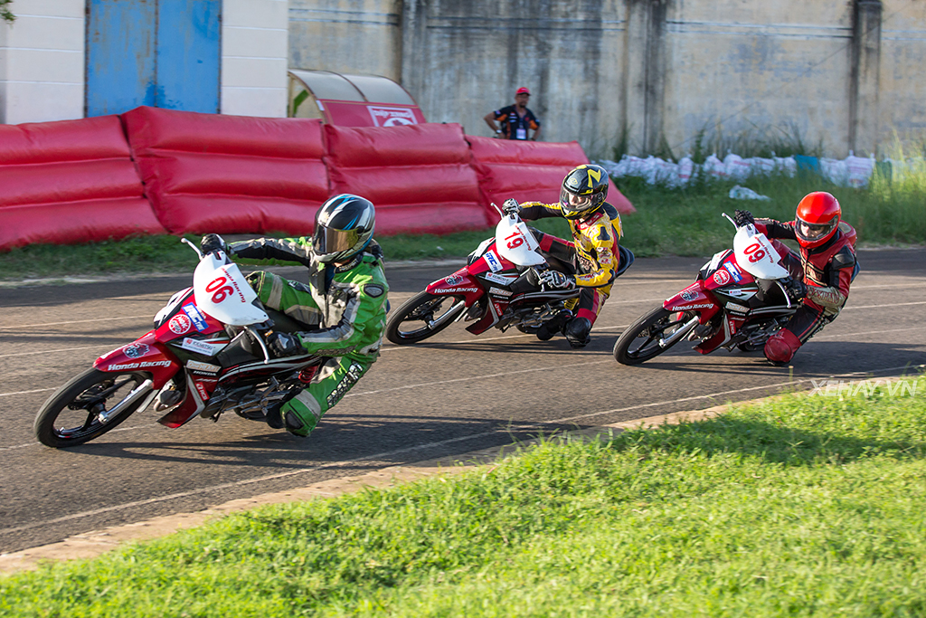 Khán giả Tuy Hòa cháy hết mình cùng Honda Vietnam Racing Cup chặng 4