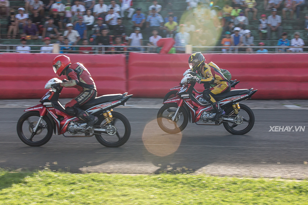Khán giả Tuy Hòa cháy hết mình cùng Honda Vietnam Racing Cup chặng 4