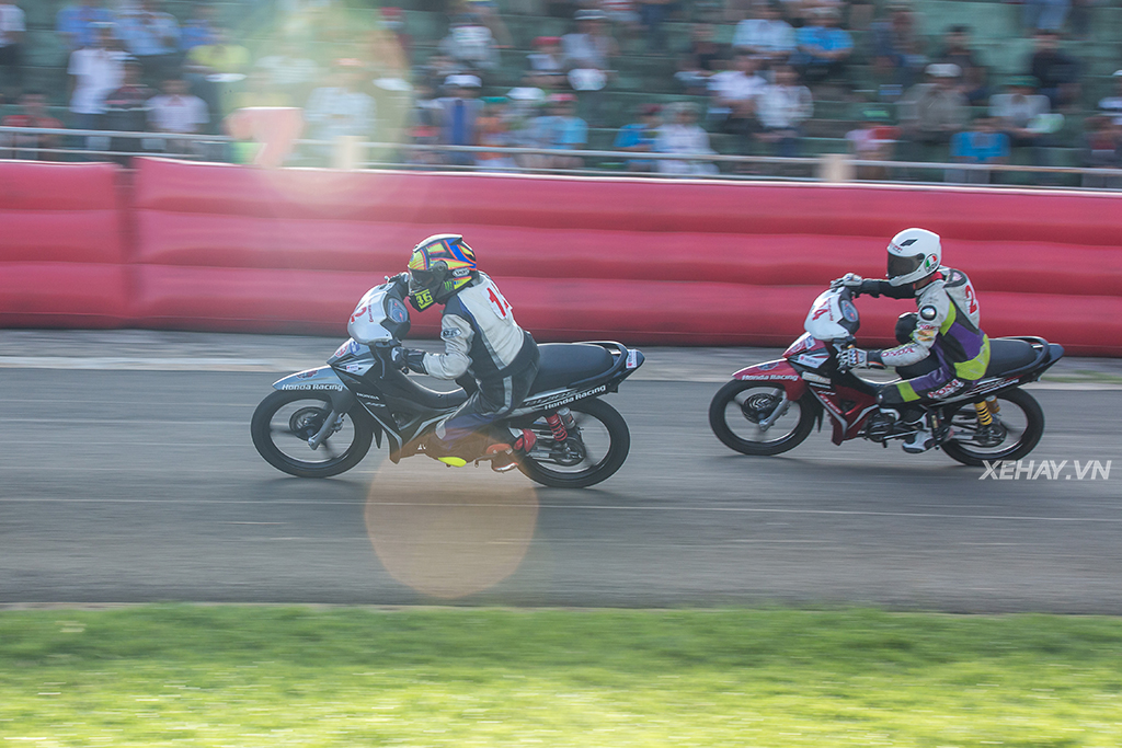 Khán giả Tuy Hòa cháy hết mình cùng Honda Vietnam Racing Cup chặng 4
