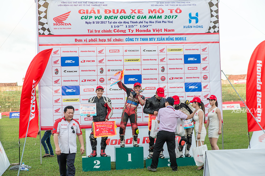 Khán giả Tuy Hòa cháy hết mình cùng Honda Vietnam Racing Cup chặng 4