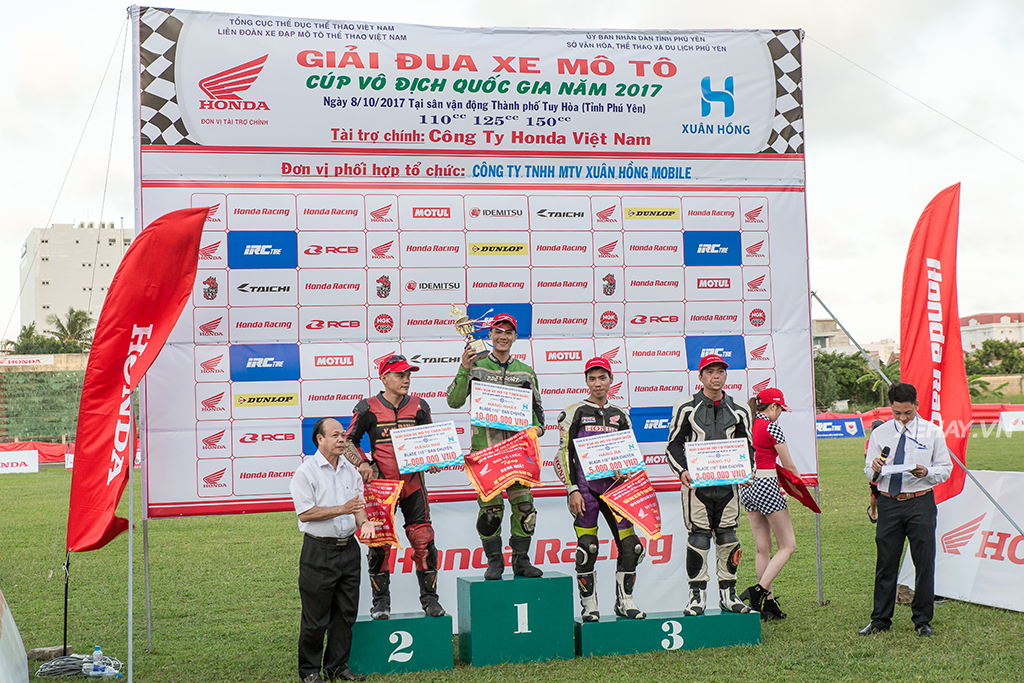 Khán giả Tuy Hòa cháy hết mình cùng Honda Vietnam Racing Cup chặng 4