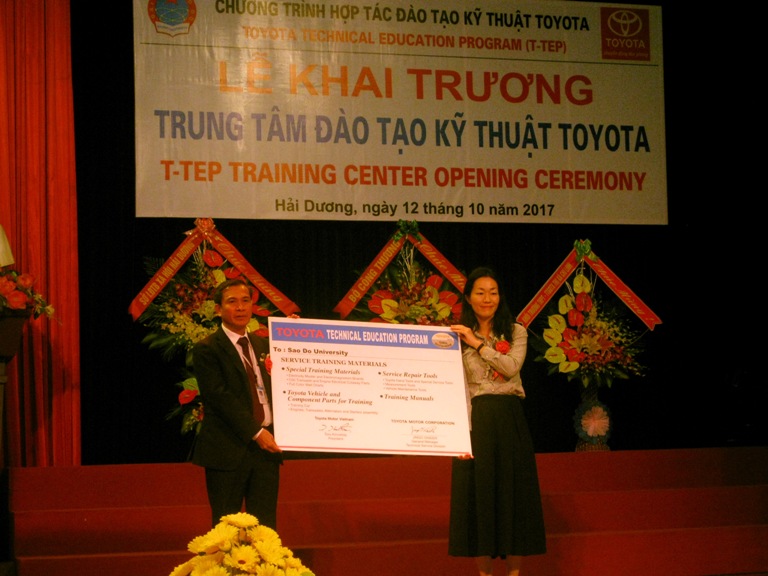 Toyota Việt Nam tiếp tục mở rộng chương trình đào tạo kỹ thuật Toyota (T-TEP) 2017