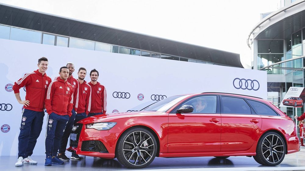 Mỗi cầu thủ câu lạc bộ Bayern Munich được tặng một chiếc xe Audi A8